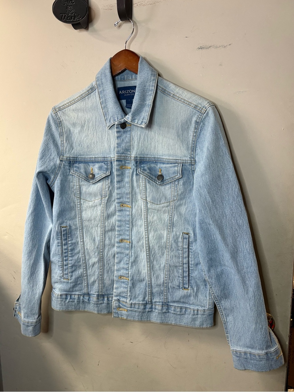 Arizona Jean Company Light Wash ladies size small Denim Jacket - Pale Blue